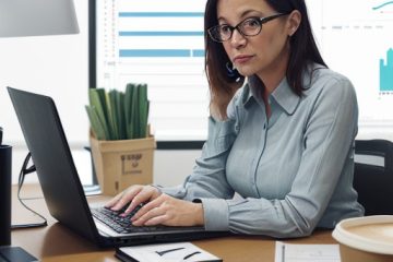 Memahami Perilaku Pembeli dalam Era E-Commerce: Strategi Edukasi Teknologi untuk Memaksimalkan Kesuksesan Bisnis